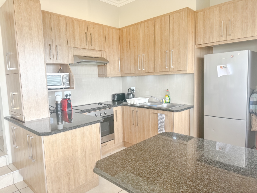 To Let 3 Bedroom Property for Rent in Signal Hill Western Cape